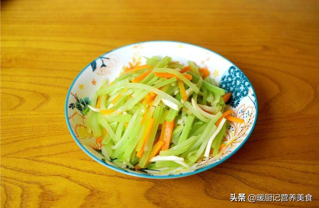 泡泡交友真人认证照片审核不通过常见原因